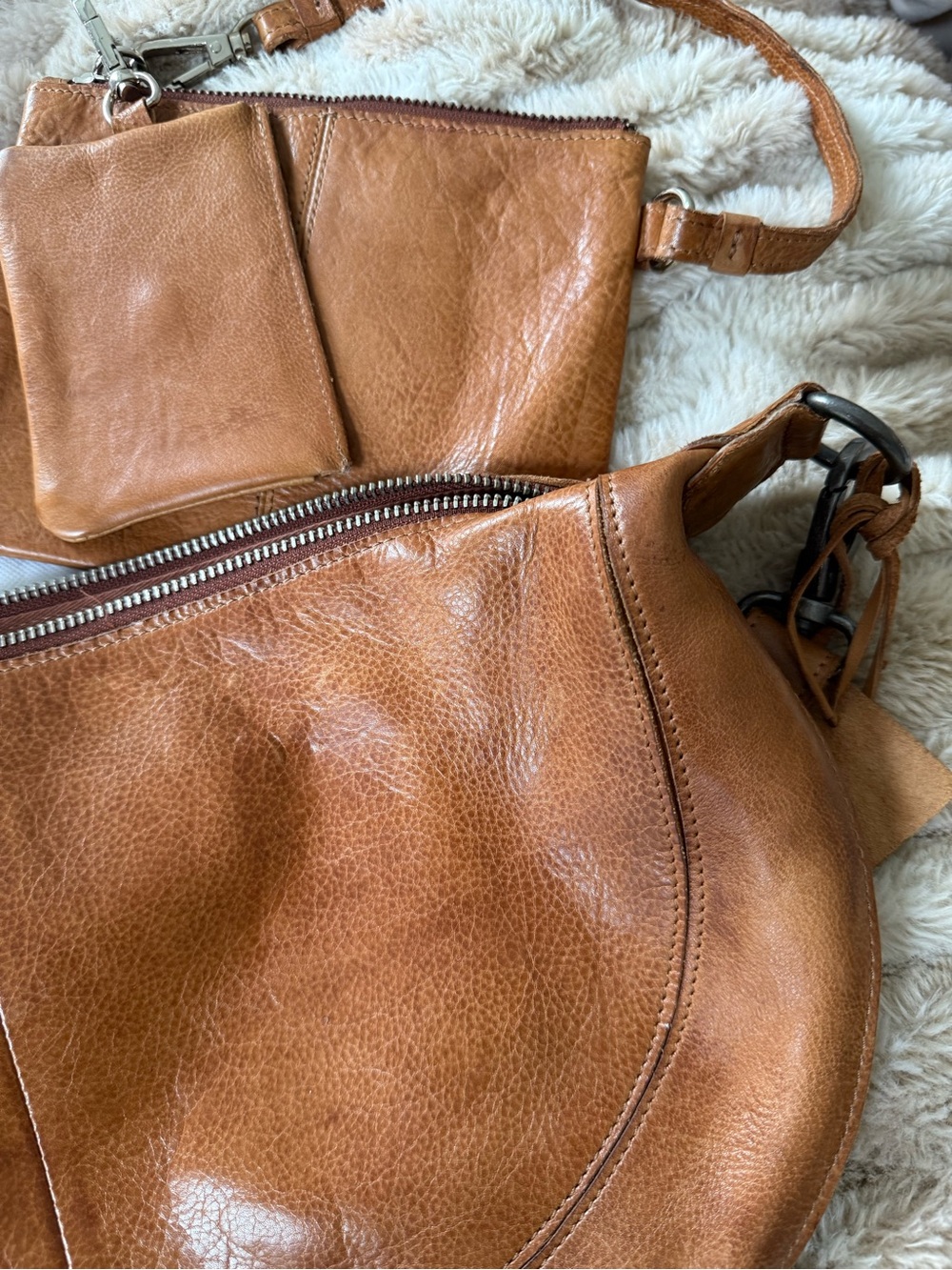 Latico Callie Cognac Tan Leather Hobo Bag - Versatile Everyday Shoulder Bag - Picture 10 of 14